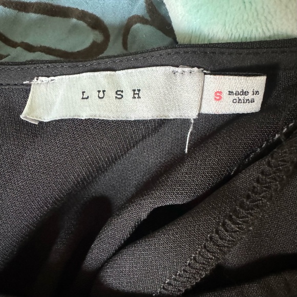 LUSH MINI BLACK DRESS - Picture 3 of 4